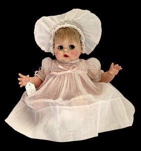 lot 387 image: Effan Bee 1965 Thumpkin Doll with Side Glancing Eyes