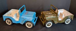 lot 326 image: Blue Tonka and Green Army Jeeps