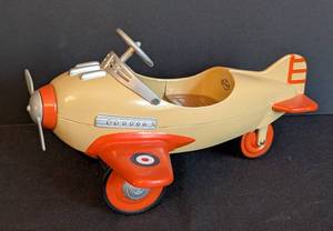 lot 333 image: Hallmark Kiddie Car Classics 1941 Spitfire Airplane