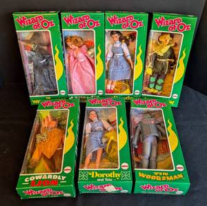 lot 366 image: Vintage Mego Wizard of Oz Figurines