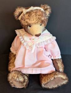 lot 370 image: Deborah Bistodean Mohair Teddy Bear