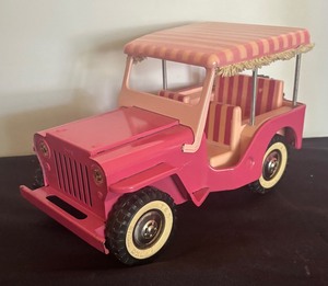 lot 464 image: Vintage Tonka Pink Jeep Surrey