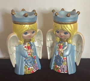 lot 467 image: Pair of Beautiful Ceramic Angel Figurines