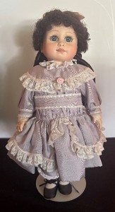 lot 477 image: Simply Adorable Vintage Doll