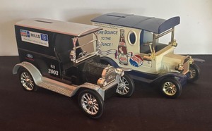 lot 480 image: Golden Wheel Special Edition Pepsi Cola Die Cast Coin Bank and Ertl 1917 Ford Model T Delivery Mills Ford Mercury Lincoln for the Ford 100 Year Anniversary Coin Bank
