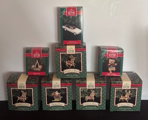 lot 485 image: Hallmark Keepsake Ornaments including Holiday Wishes, Comet & Cupid, 1966 Mustang Classic American Cars, Santa Claus and More