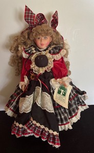 lot 514 image: Pittsburg Originals Jasmin Doll