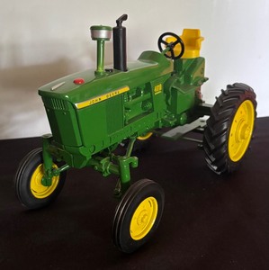 lot 526 image: Ertl John Deere 4010 Hi Crop Diesel Tractor