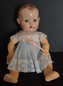 lot 530 image: Vintage Effanbee Dy-Dee Baby Doll