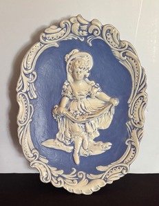 lot 532 image: Victorian Style Ceramic Decor by Elsy Erickson