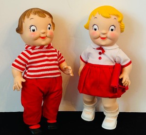 lot 285 image: Pair of Vintage Campbells Soup Kids Dolls