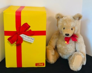 lot 33 image: Steiff Original Teddy Bear