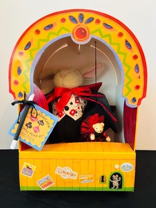 lot 39 image: Plush Toy in Box Magic Hoppus Poke - Us