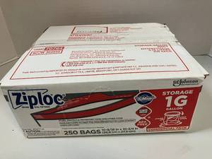 lot 59 image: Ziploc Gallon Bags