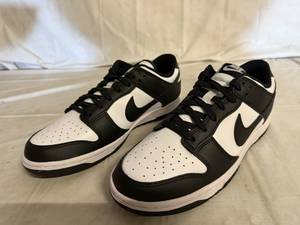 lot 21 image: Nike Dunk Lows - 8.5 Women 7 Men