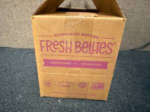 lot 117 image: 6 Bags of Fresh Bellies Freeze Dried Pineapple and Chilli