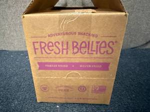 lot 120 image: 6 Bags of Fresh Bellies Freeze Dried Pineapple and Chilli