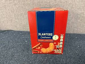 lot 122 image: 10 Packs of Planters Brown Sugar & Cinnamon Cashews