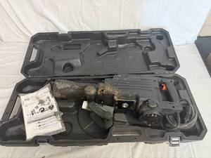 lot 4 image: TR Industrial Electric Demolition Hammer