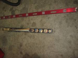 lot 121 image: Tru-Line 8ft cutting guide with 5ft...