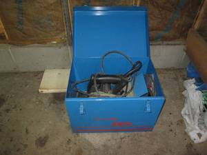 lot 122 image: Porter Cable circular saw in metal ...