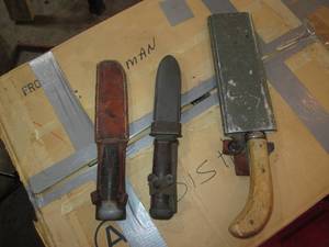 lot 126 image: Trio of assorted heavy duty knives ...