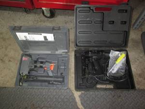 lot 133 image: Senco pneumatic stapler and electri...