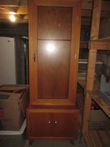 lot 31 image: Vintage hardwood gun cabinet...