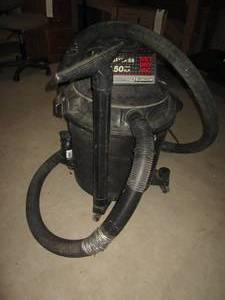 lot 41 image: 16-gallon 3.5hp Craftsman Shop-Vac ...
