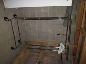 lot 45 image: Double sided Rolling garnet rack...