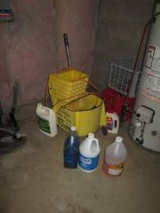 lot 46 image: Industrial wringer mop bucket with ...