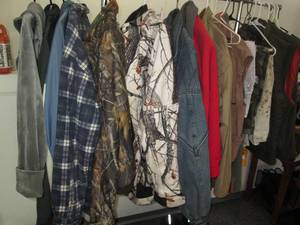 lot 57 image: Rolling garment rack with Mistly me...