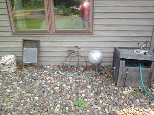 lot 61 image: Suncast hose reel, vintage wash boa...