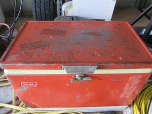 Vintage metal Coleman cooler with m...