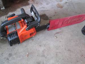 lot 179 image: Small Echo gas powered chainsaw...