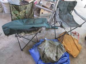 lot 201 image: Camping chairs and misc tarps...