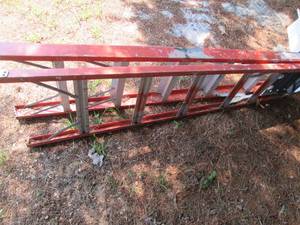lot 209 image: 6ft fiberglass step ladder...