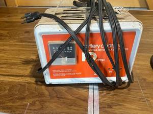 lot 686 image: Used 10 Amp Battery Charger for 6 or 12 Volt Batteries