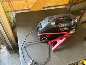 lot 709 image: Duracell Powerpack Pro 1100 Portable Power Source