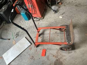 lot 733 image: Heavy Duty Industrial Dolly with Dual Wheels