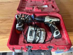 lot 761 image: Masterforce Drill Set with Battery Charger in Milwaukee Case