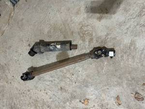 lot 767 image: Set of 2 Used PTO Drive Shafts with Universal Joints
