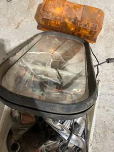 lot 772 image: Assorted Vehicle Light Assemblies with Amber Warning Light