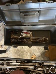 lot 795 image: Mechanics Tool Set with Sockets, Ratchets, and Case