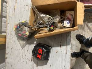 lot 810 image: Superwinch X9 Winch Parts and Wiring Kit