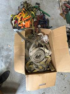 lot 846 image: Assorted Ratchet Straps and Cargo Tie-Downs