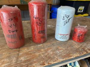 lot 889 image: Lot of 4 Baldwin and Luber-finer Oil Filters Assorted Sizes