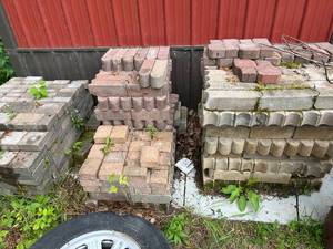 lot 860 image: Large Lot of Assorted Concrete Landscaping Bricks and Pavers