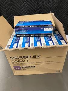 lot 12 image: Case of Microflex Cobalt Nitrile Exam Gloves, XL, 1000 pcs