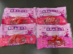 lot 17 image: Brachs Cinnamon and Cherry Jelly Hearts - 4 Bags